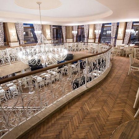 Hotel Victoria Panagyurishte Bagian luar foto