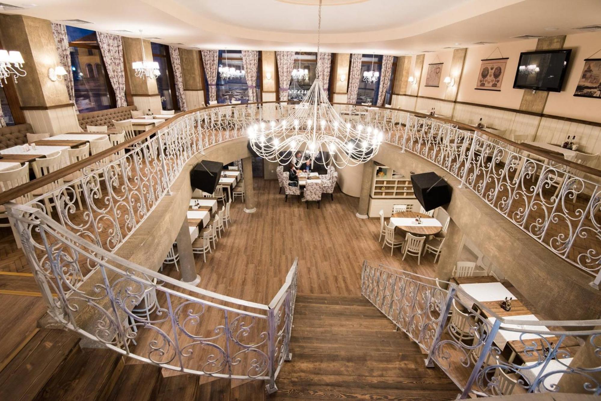 Hotel Victoria Panagyurishte Bagian luar foto
